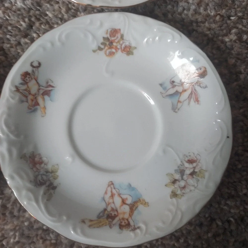 Trisa Porcelain Cherub Floral Saucers Set of 4 Scalloped Gold Trim Vintage Style